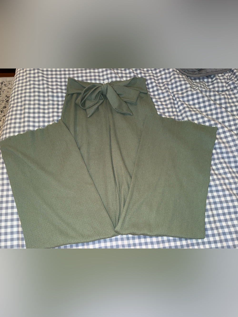 Front Tie Bow Olive Pants from Francesca’s
